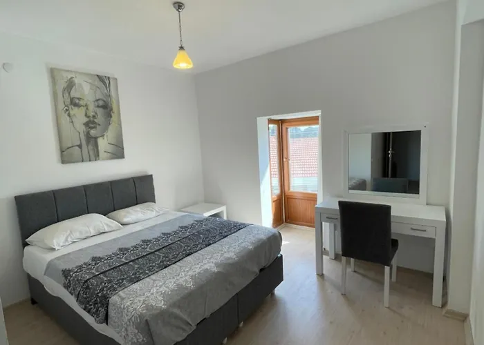 Aparthotel Cesme Suites *